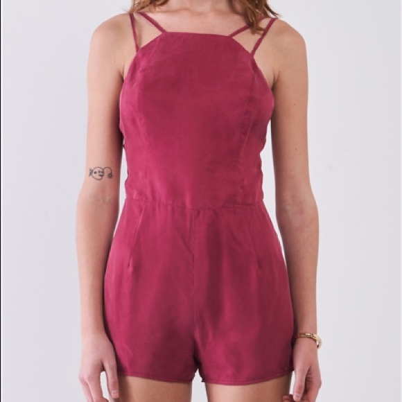 Red sangria open back romper - Picture 3 of 4